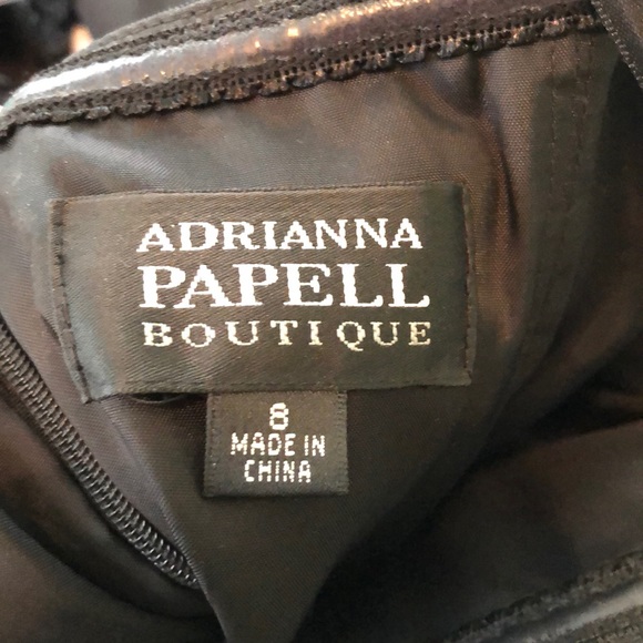 Black dress. Strapless - Picture 3 of 3